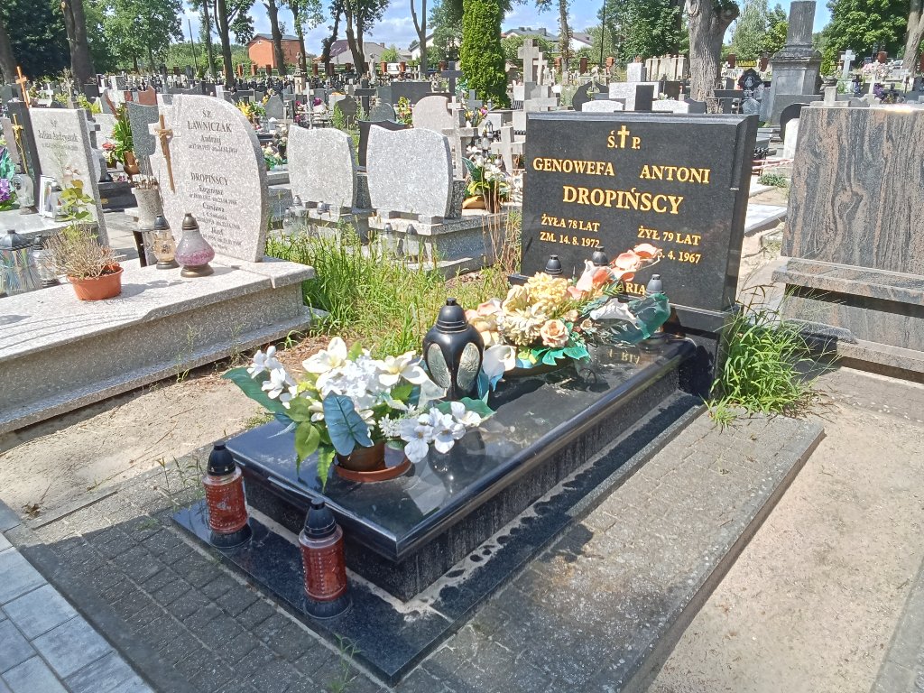 Grób Genowefa Dropińska