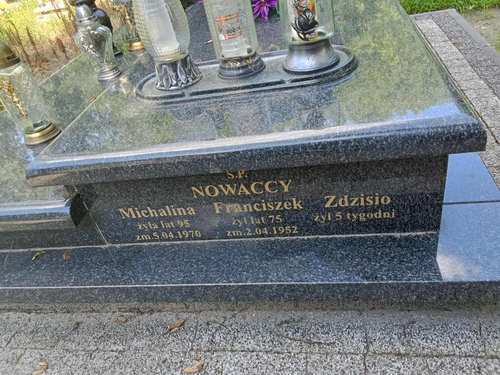 Grób Czesław Nowacki